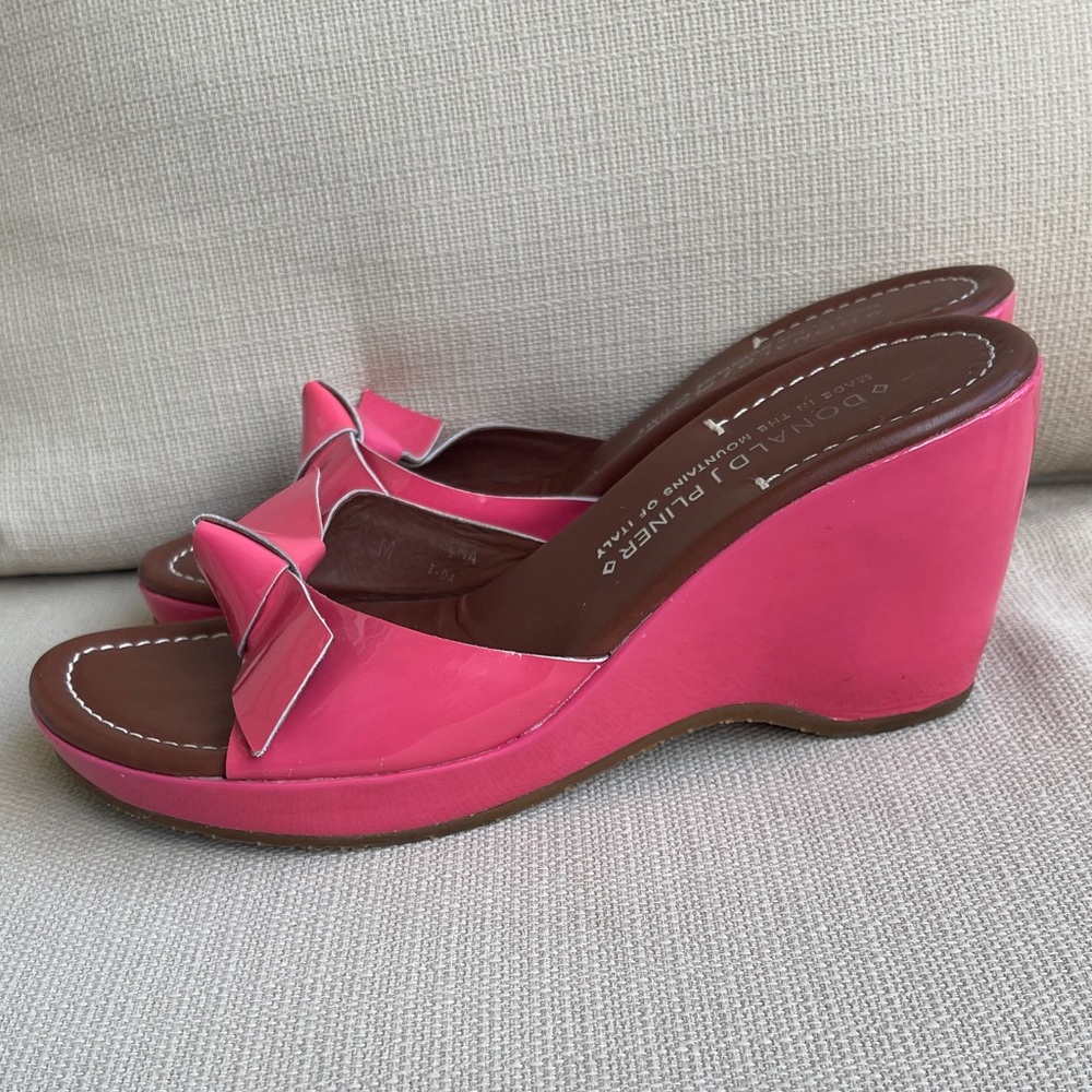 Donald J. Pliner Glossy Pink Knot Slide Mules Size 7.5 M - Picture 6 of 13